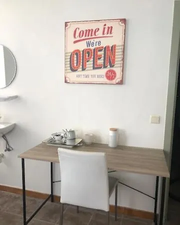 Guest Room Bruges 2 Πανσιόν *